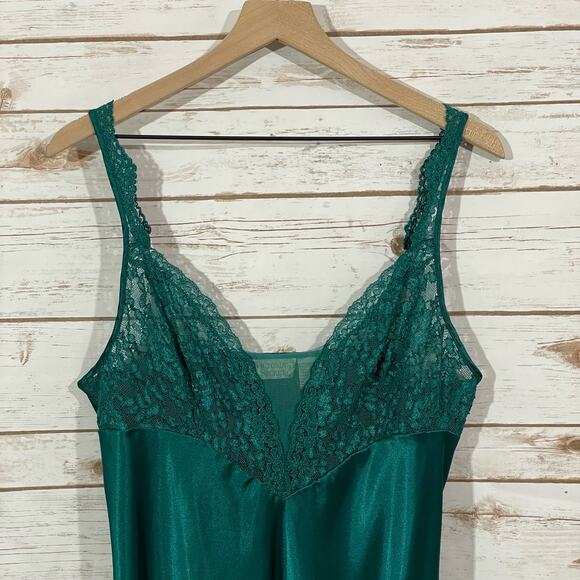 Victoria’s Secret Gold Label Lace Satin Gown - Green - Large - Picture 8 of 11